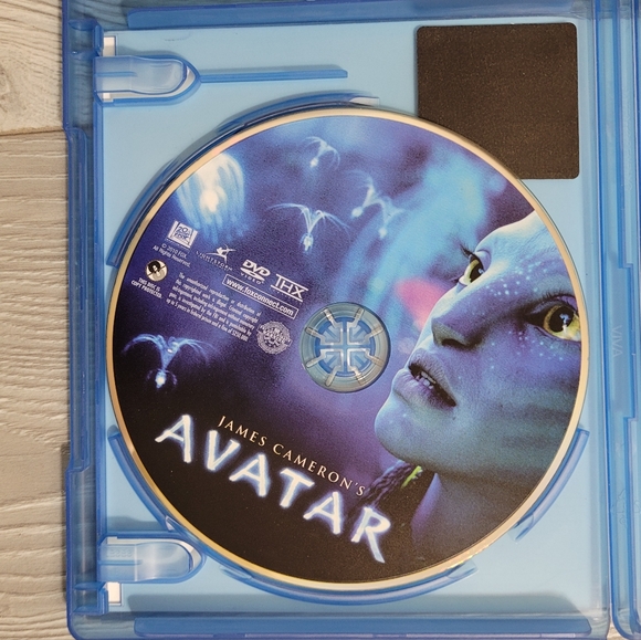 Avatar Blu-Ray - Widescreen and Full Screen 2 Disc Set - Only Watched Once ANWOT - Picture 15 of 16